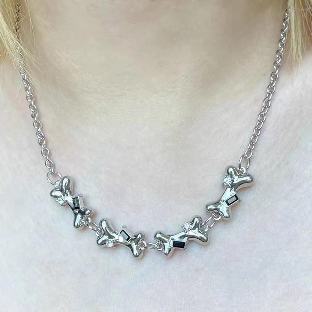 希少形　バカラ Y字型 BONE レッド　クリスタル　ネックレス　チョーカー バカラ ネックレス ○ クロス 十字架 赤色 レッド ペンダント